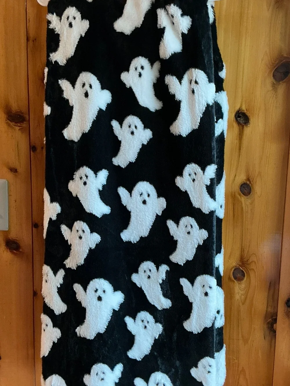 MAGASCHONI Sculpted Ghosts Faux Fur Throw-50” x 70”